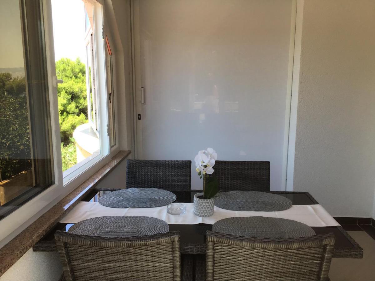 Apartmani Ruzmarin Vir Exterior foto