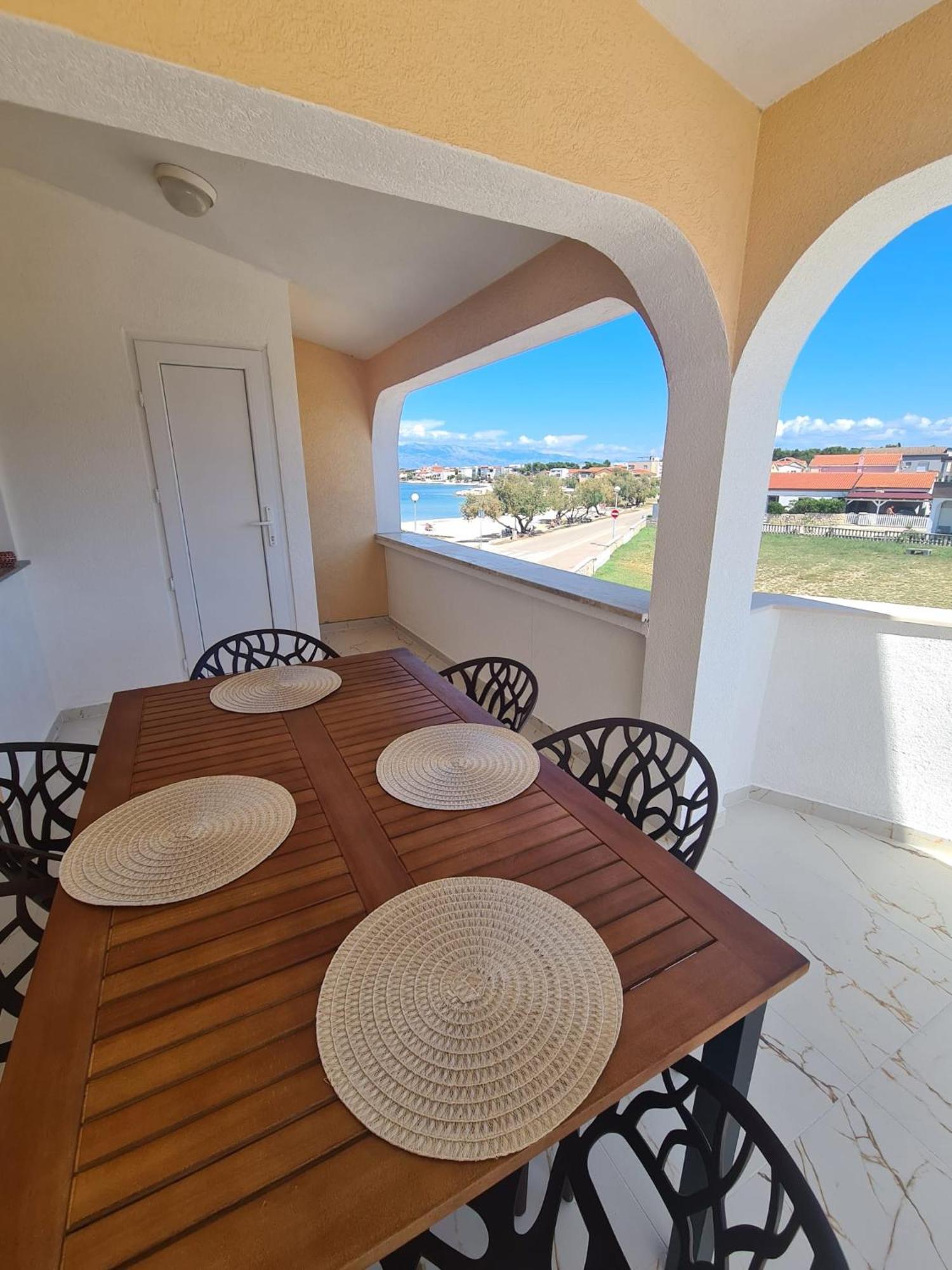 Apartmani Ruzmarin Vir Exterior foto