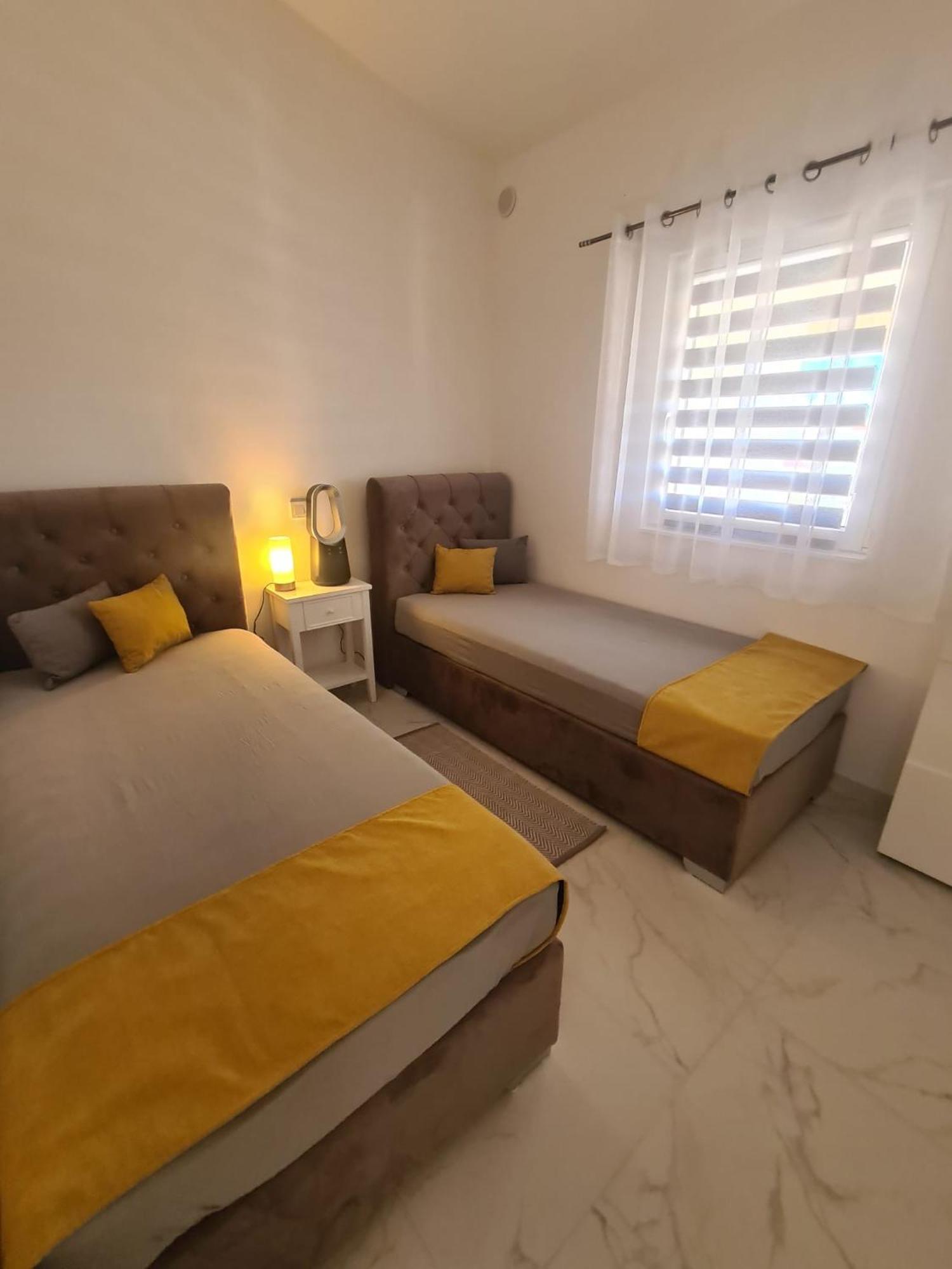 Apartmani Ruzmarin Vir Exterior foto